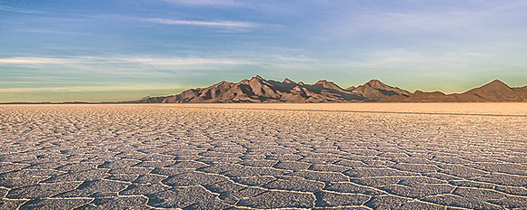 Erforschen Sie mit uns die fabelhafte weisse Welt des Uyuni Salzsees in Bolivien
